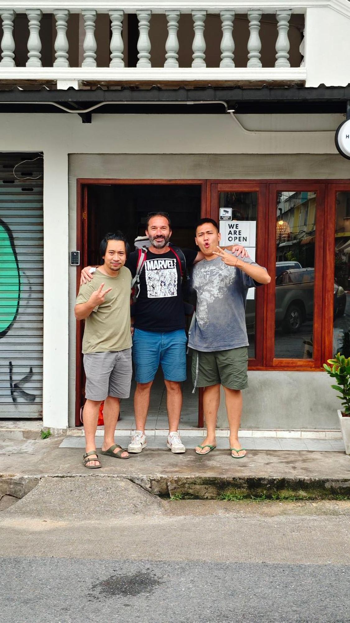 House Ju Hostel Bangkok Exterior photo